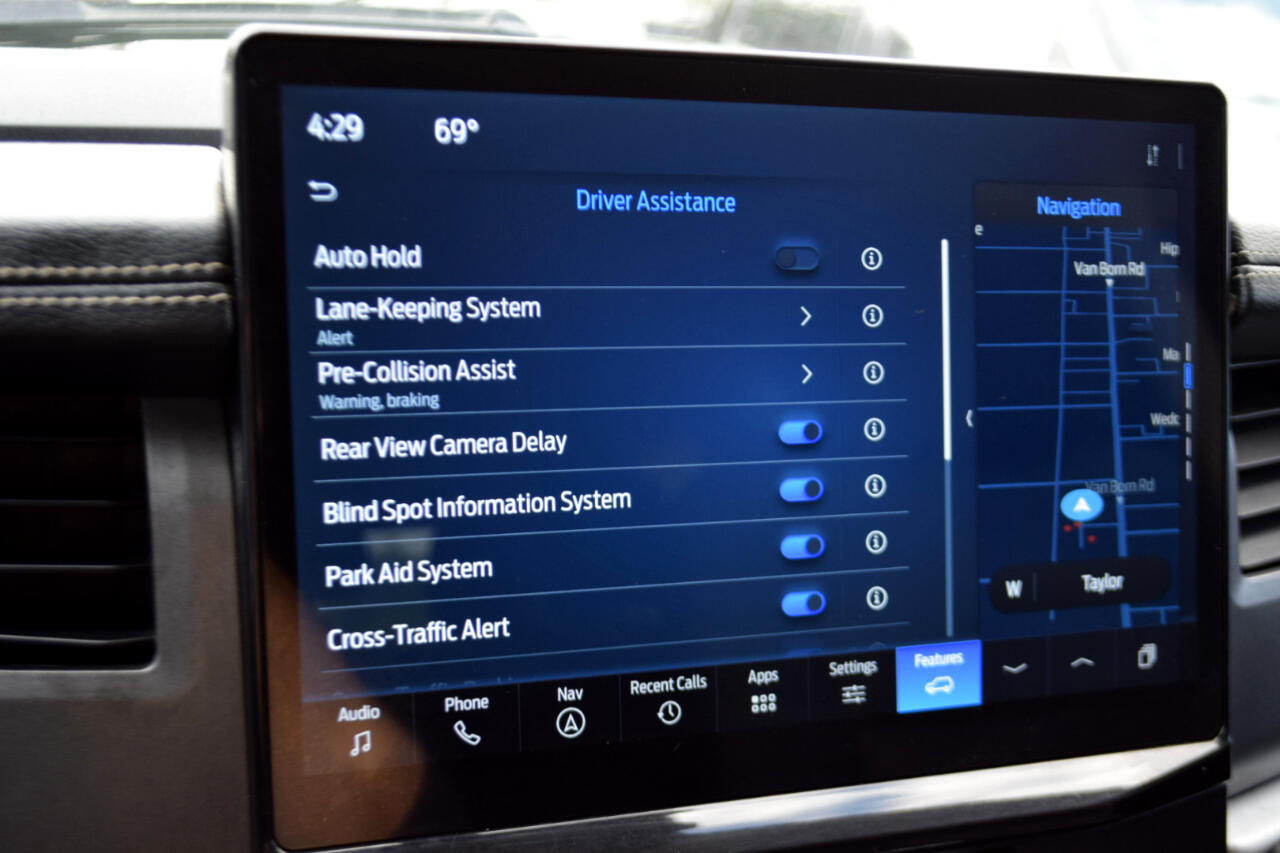 2022 Ford Expedition XLT photo 24