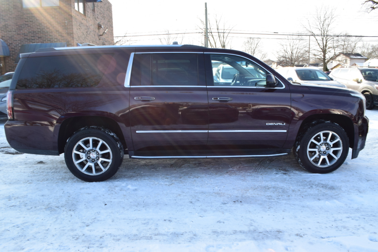 GMC Yukon XL Denali 2017
