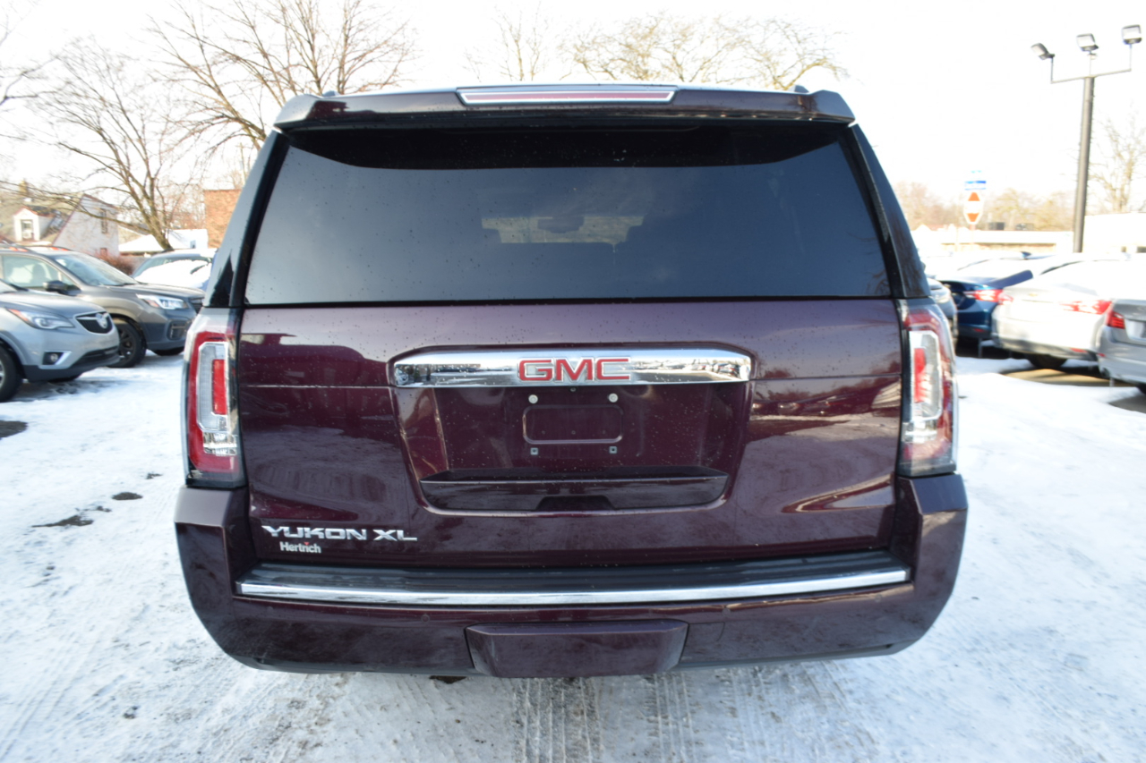 GMC Yukon XL Denali 2017