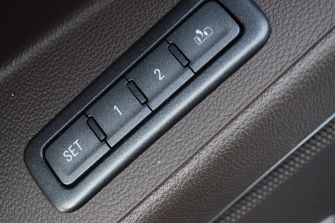 GMC Yukon XL Denali 2017