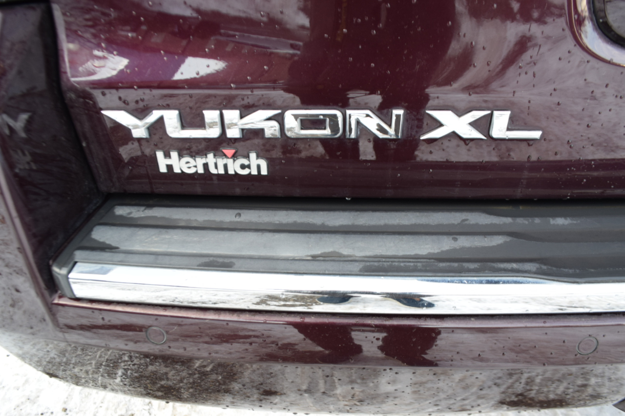 GMC Yukon XL Denali 2017