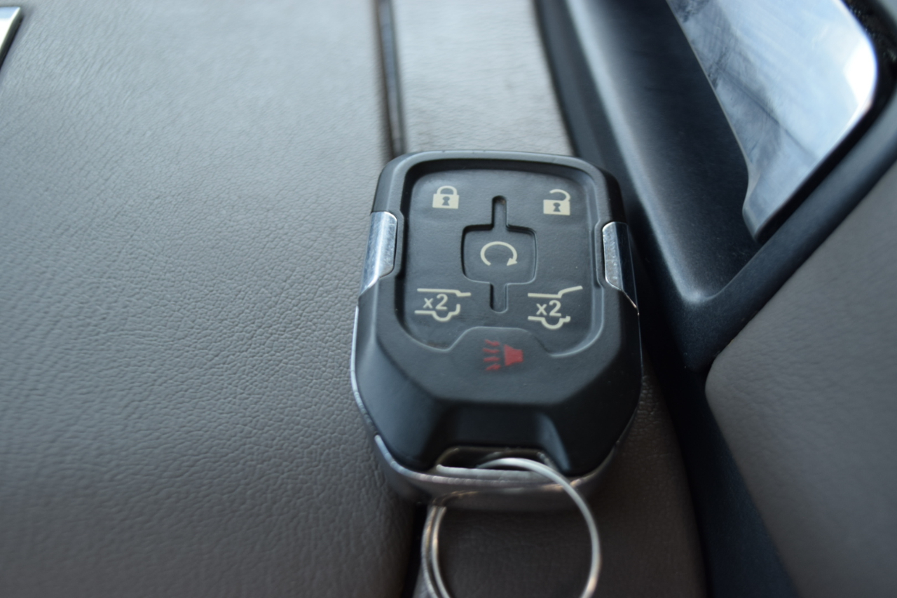 GMC Yukon XL Denali 2017