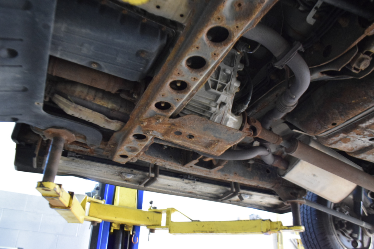 Lexus LX 470 4dr SUV 2004 Lexus LX 470 4dr SUV 2004