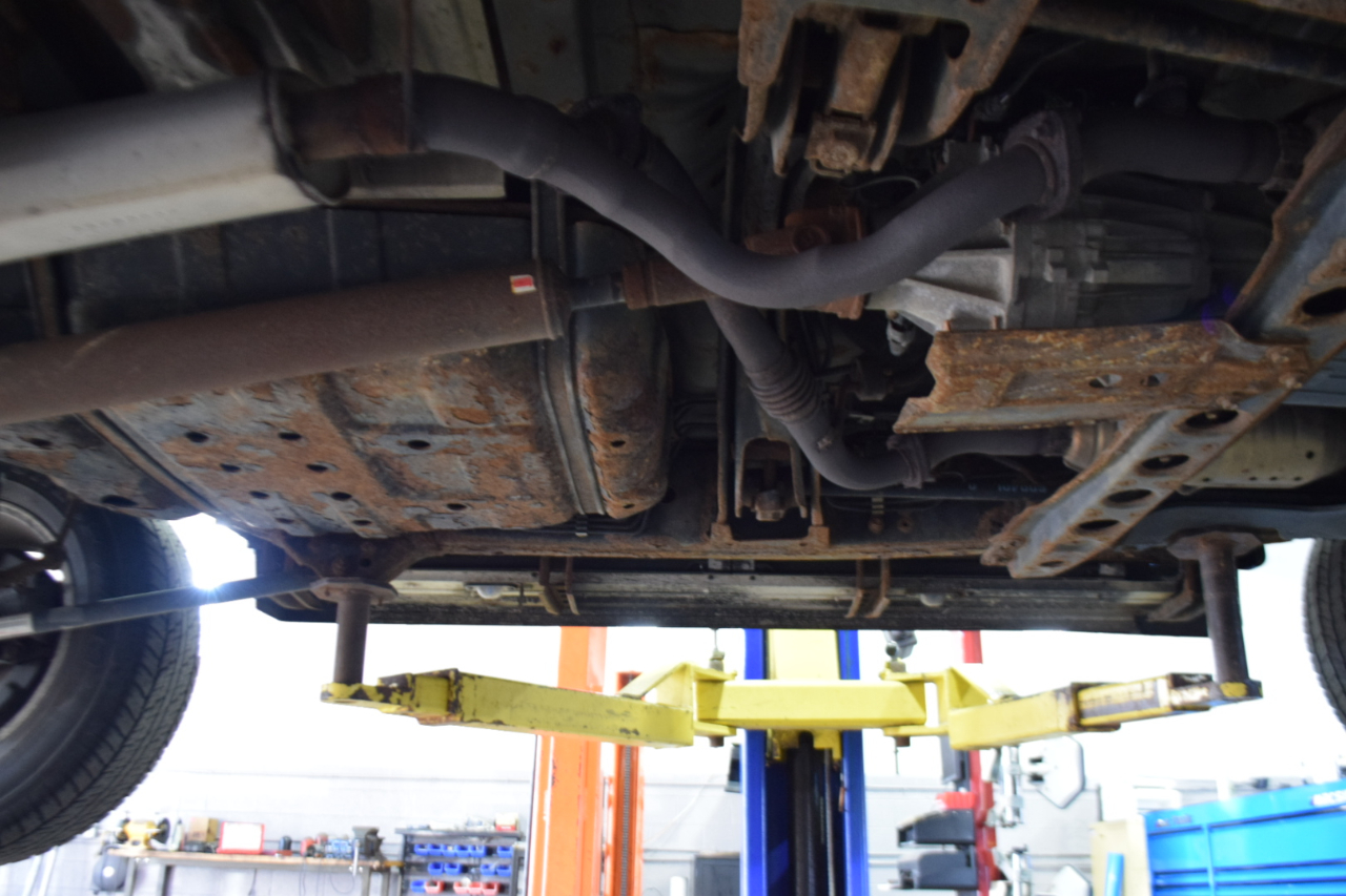 Lexus LX 470 4dr SUV 2004 Lexus LX 470 4dr SUV 2004