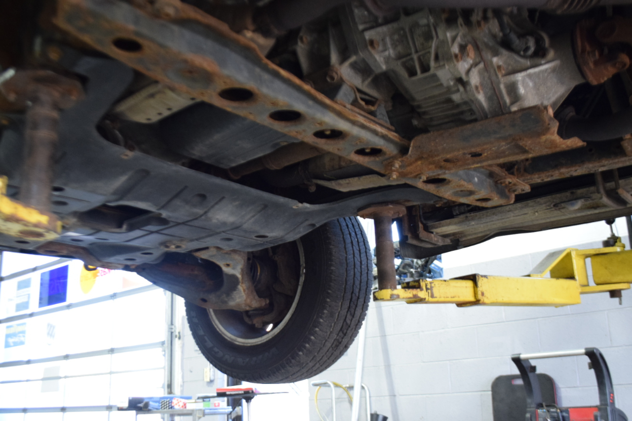 Lexus LX 470 4dr SUV 2004 Lexus LX 470 4dr SUV 2004