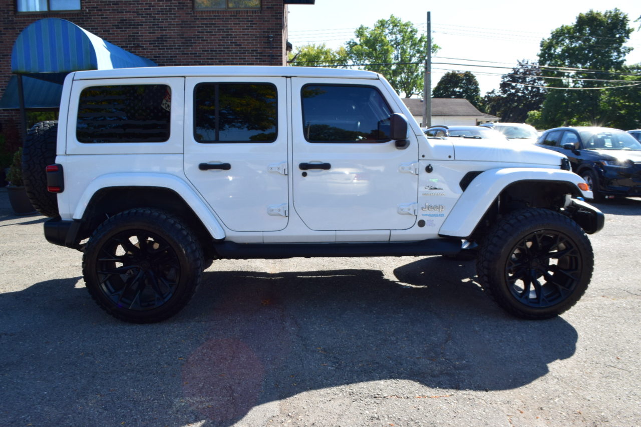 2022 Jeep Wrangler 4xe Unlimited Sahara photo 5