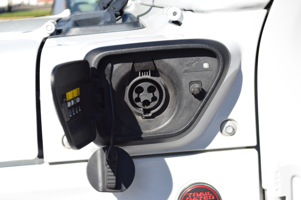2022 Jeep Wrangler 4xe Unlimited Sahara photo 13