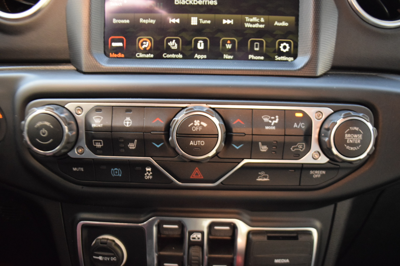 2022 Jeep Wrangler 4xe Unlimited Sahara photo 35