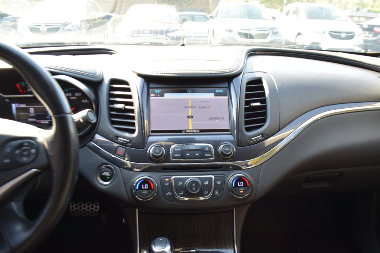 2018 Chevrolet Impala Premier photo 16