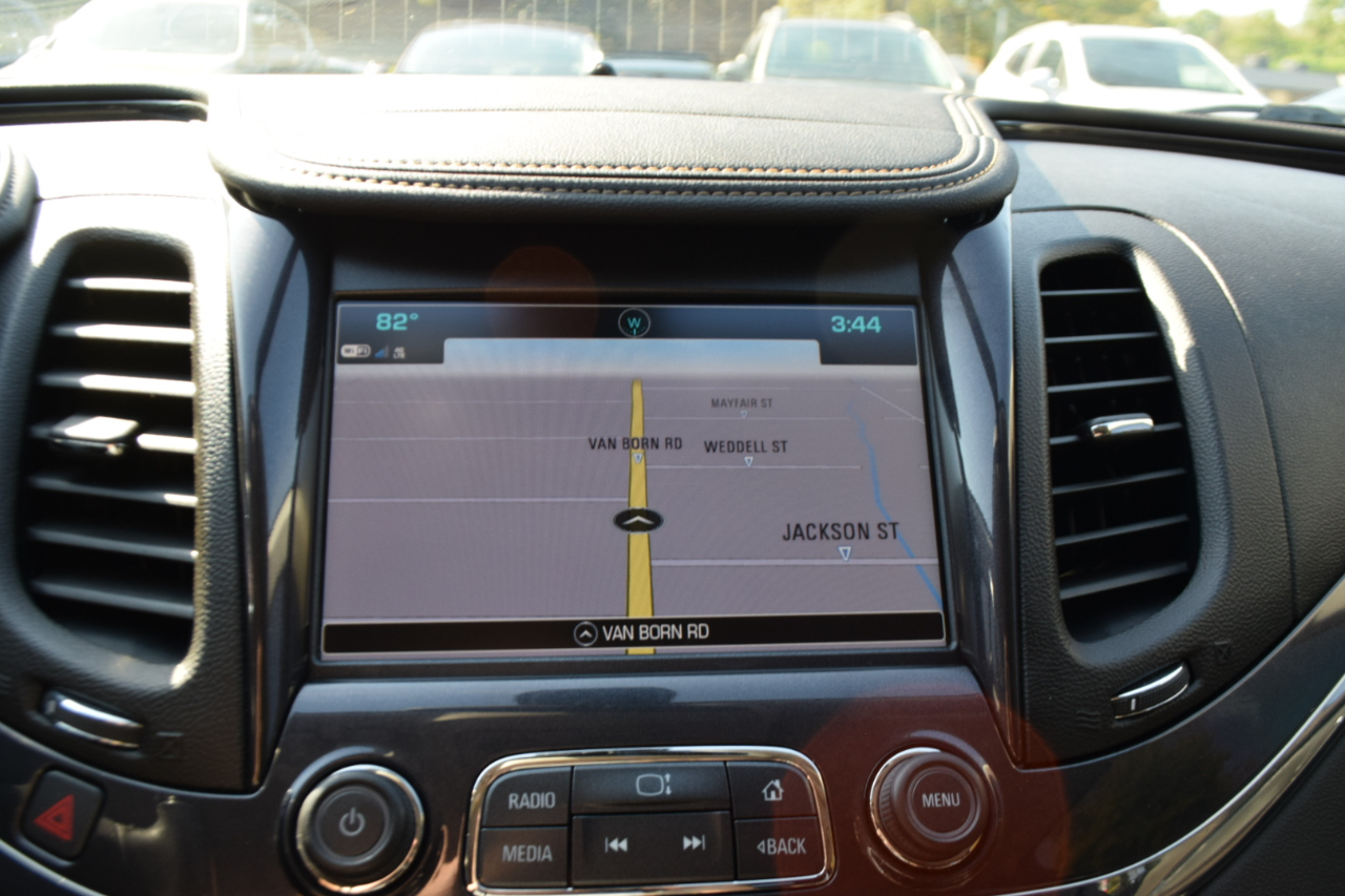 2018 Chevrolet Impala Premier photo 17