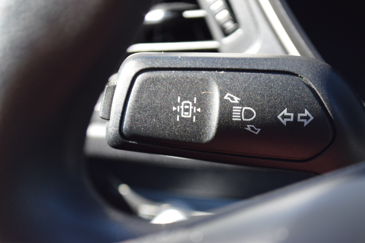 2020 Ford Escape SE photo 21