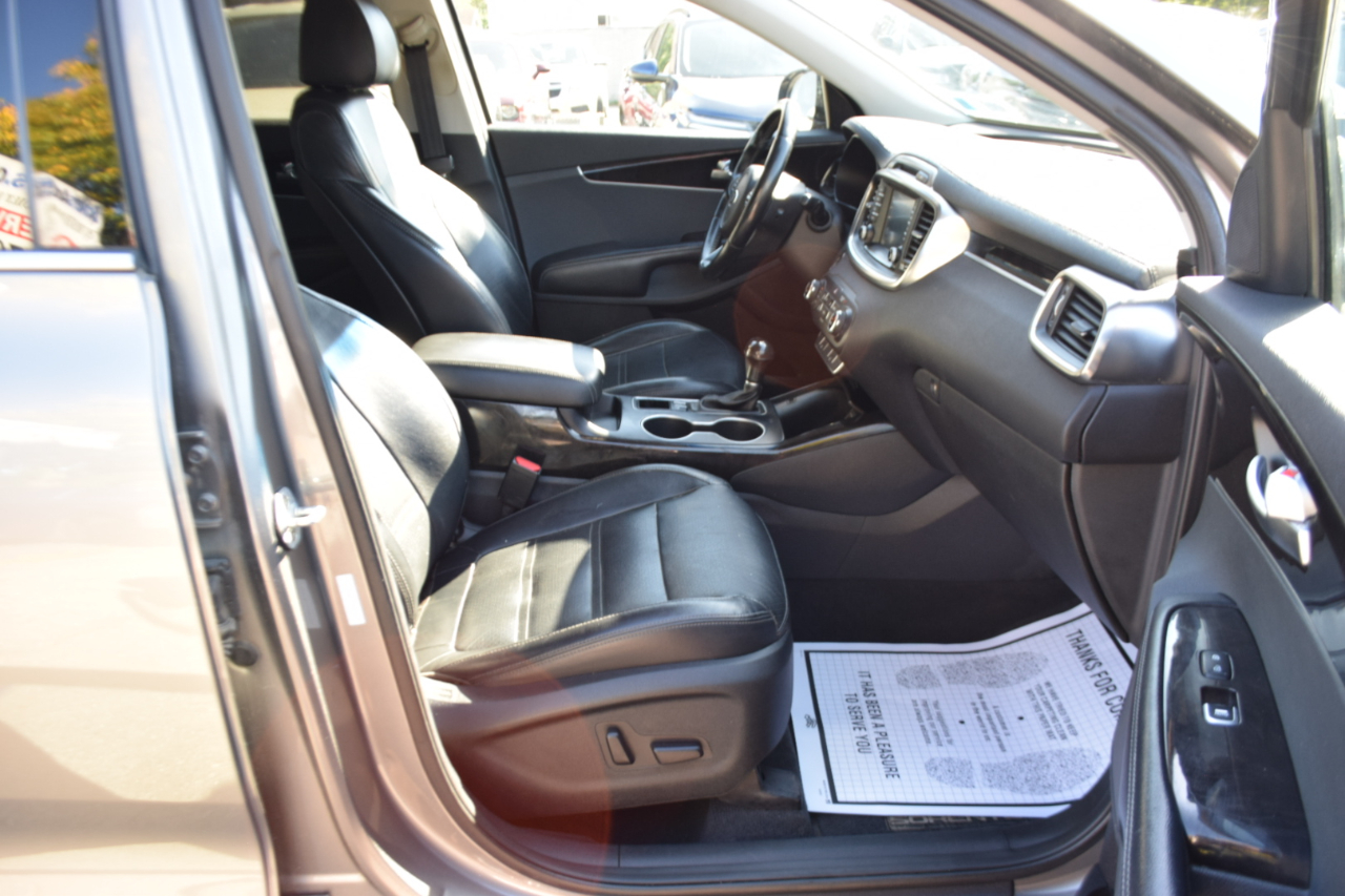 2018 Kia Sorento EX photo 28