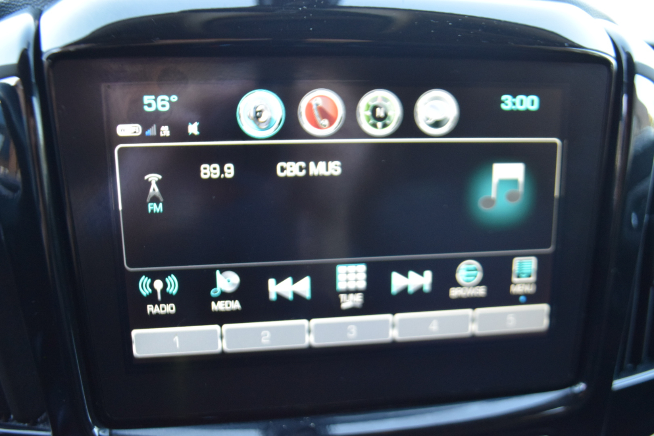 Chevrolet Traverse AWD 4dr LT Cloth w/1LT 2019 Chevrolet Traverse AWD 4dr LT Cloth w/1LT 2019