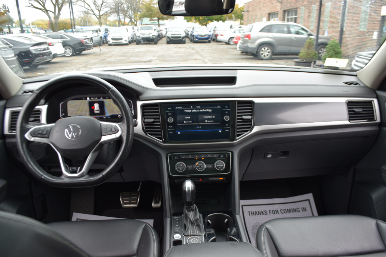 Volkswagen Atlas 3.6L V6 SEL R-Line 4MOTION 2022 Volkswagen Atlas 3.6L V6 SEL R-Line 4MOTION 2022