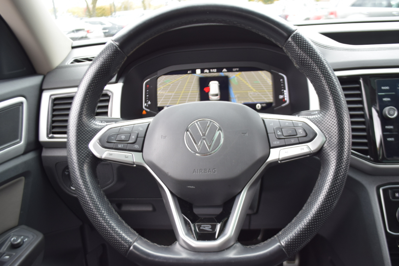 Volkswagen Atlas 3.6L V6 SEL R-Line 4MOTION 2022 Volkswagen Atlas 3.6L V6 SEL R-Line 4MOTION 2022