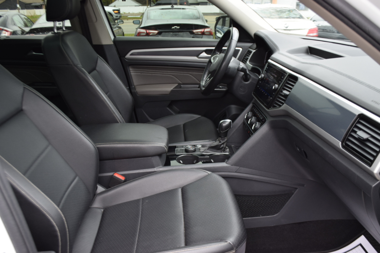 Volkswagen Atlas 3.6L V6 SEL R-Line 4MOTION 2022 Volkswagen Atlas 3.6L V6 SEL R-Line 4MOTION 2022