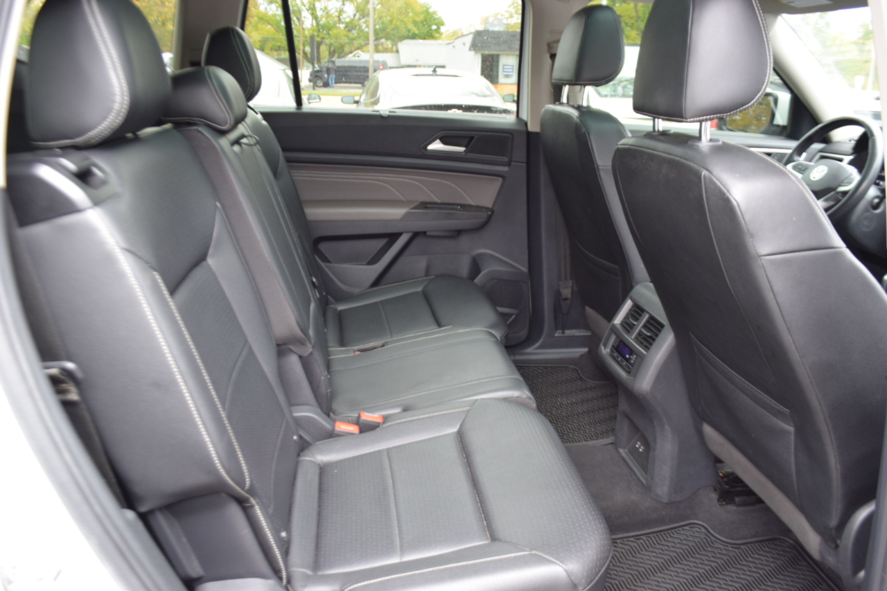 Volkswagen Atlas 3.6L V6 SEL R-Line 4MOTION 2022 Volkswagen Atlas 3.6L V6 SEL R-Line 4MOTION 2022