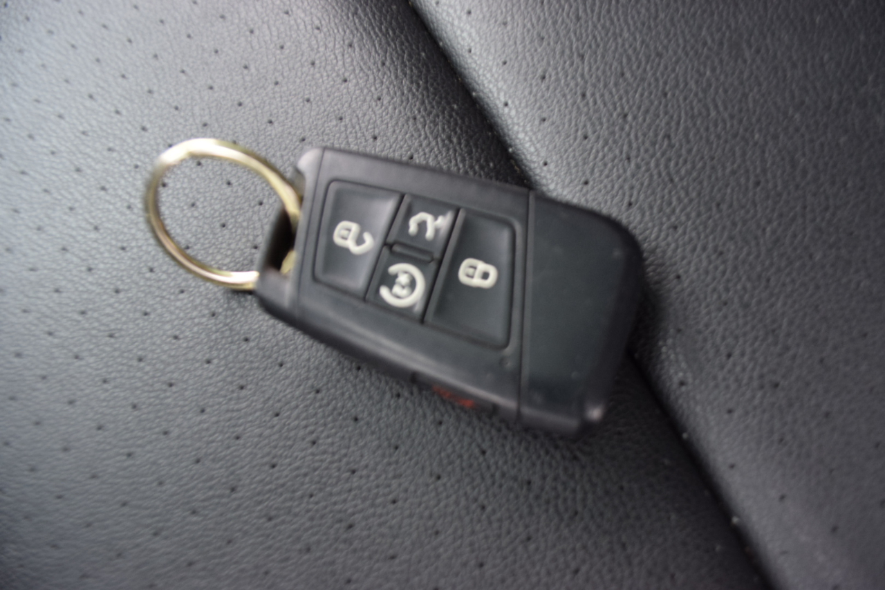 Volkswagen Atlas 3.6L V6 SEL R-Line 4MOTION 2022 Volkswagen Atlas 3.6L V6 SEL R-Line 4MOTION 2022