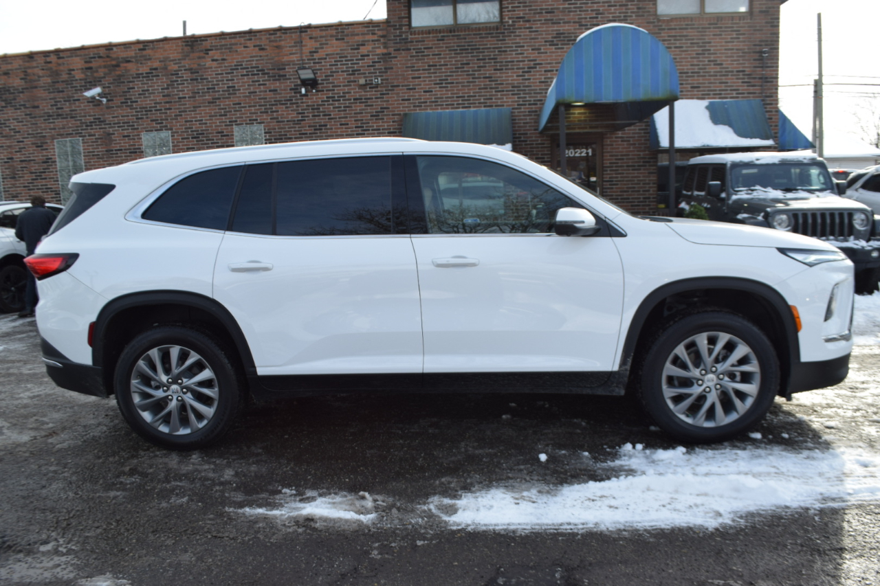 Buick Enclave 4dr Preferred 2025
