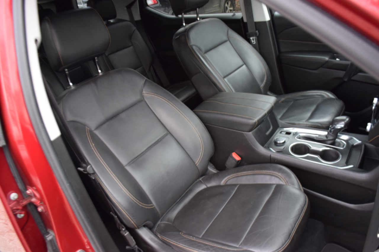 Chevrolet Traverse AWD 4dr LT Leather 2021