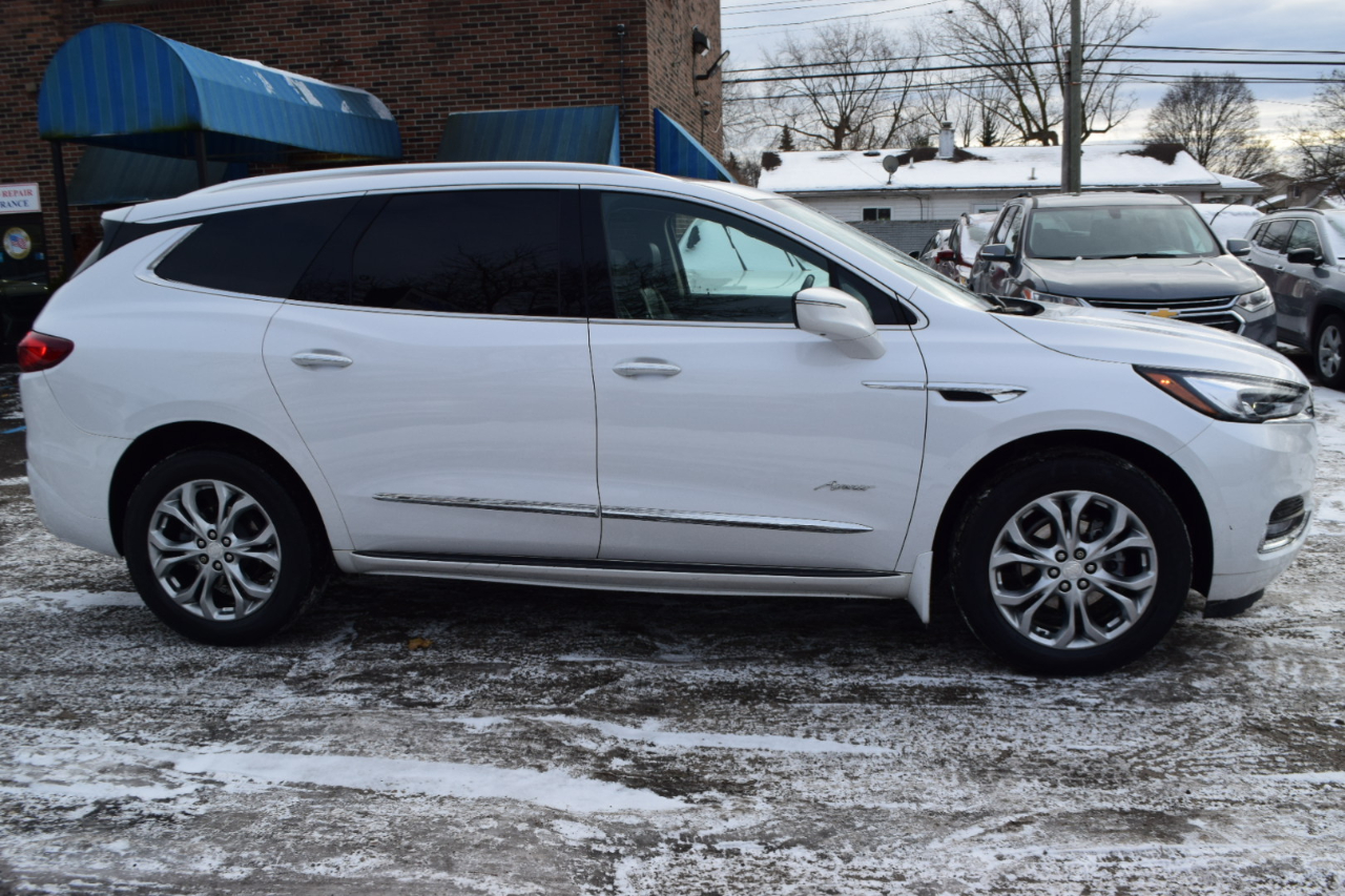 Buick Enclave FWD 4dr Avenir 2021