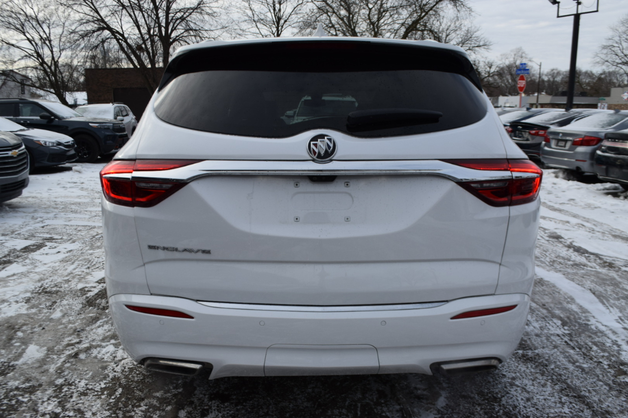 Buick Enclave FWD 4dr Avenir 2021