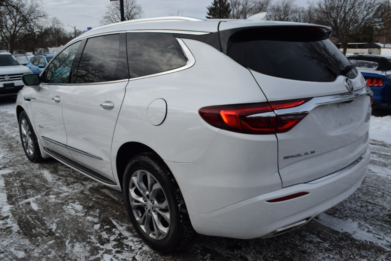 Buick Enclave FWD 4dr Avenir 2021