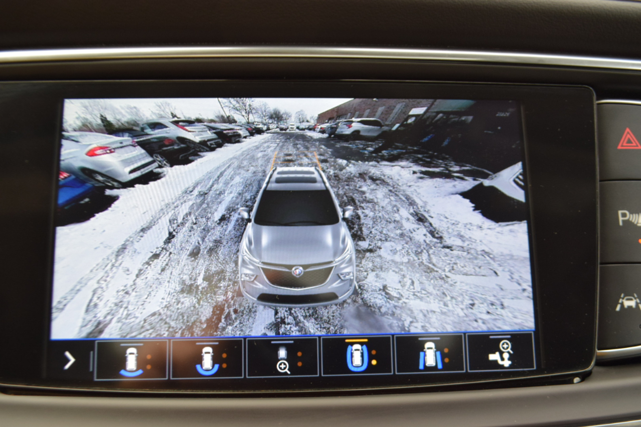 Buick Enclave FWD 4dr Avenir 2021