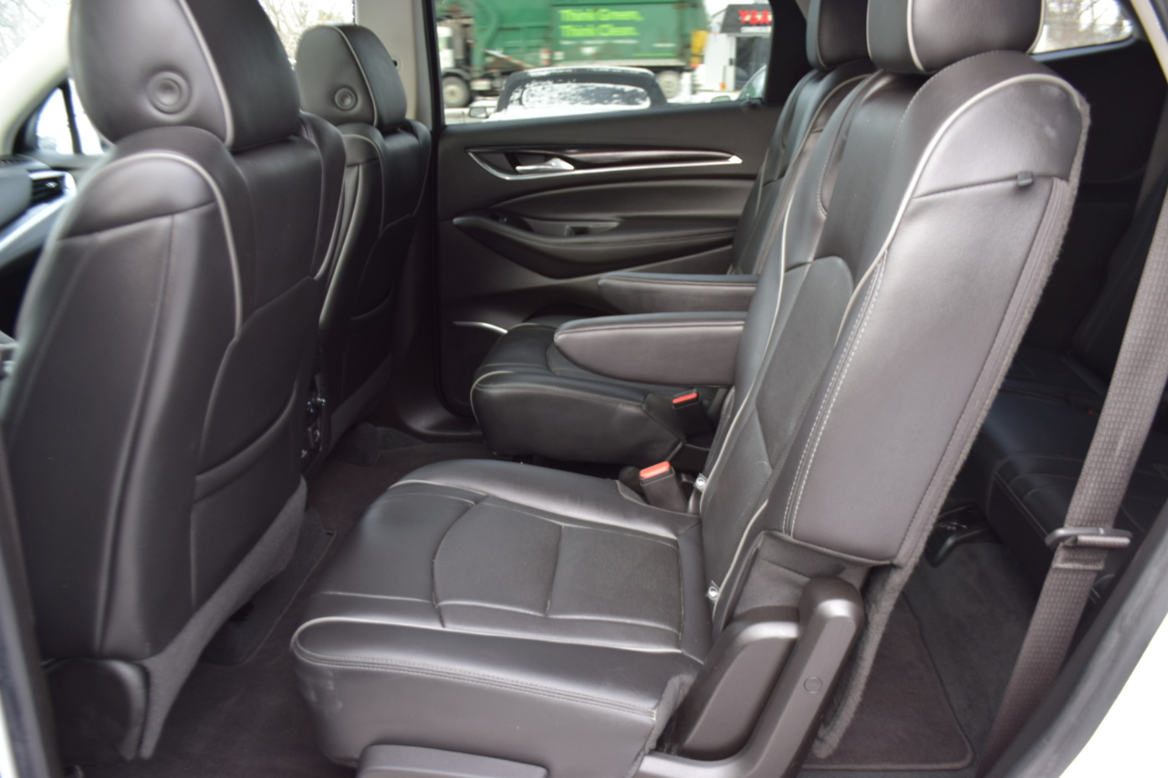 Buick Enclave FWD 4dr Avenir 2021