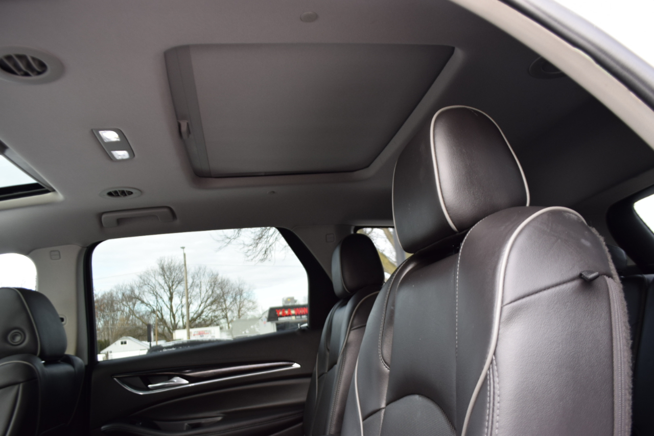 Buick Enclave FWD 4dr Avenir 2021