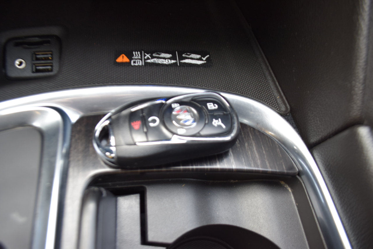 Buick Enclave FWD 4dr Avenir 2021