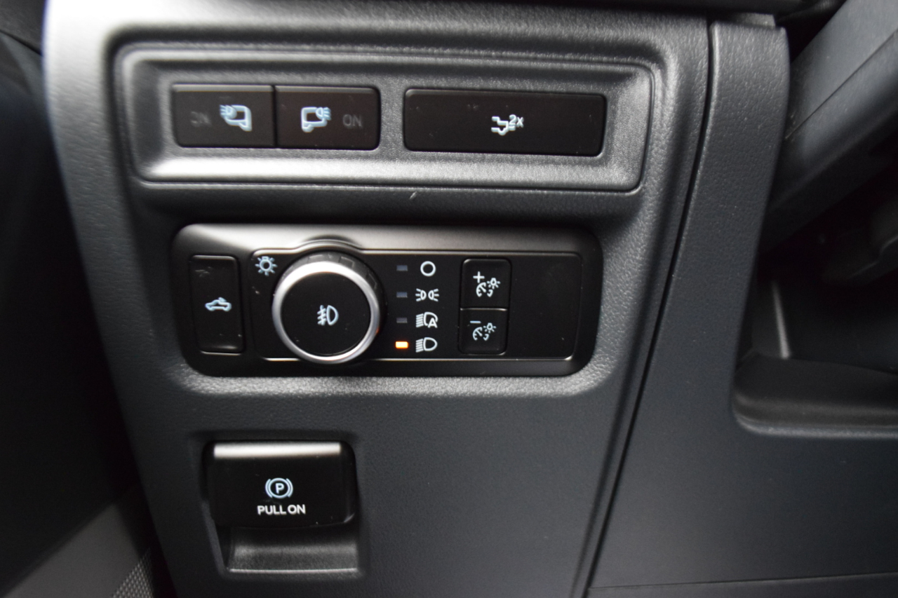 Ford F-150 Lariat 4WD SuperCrew 5.5' Box 2023