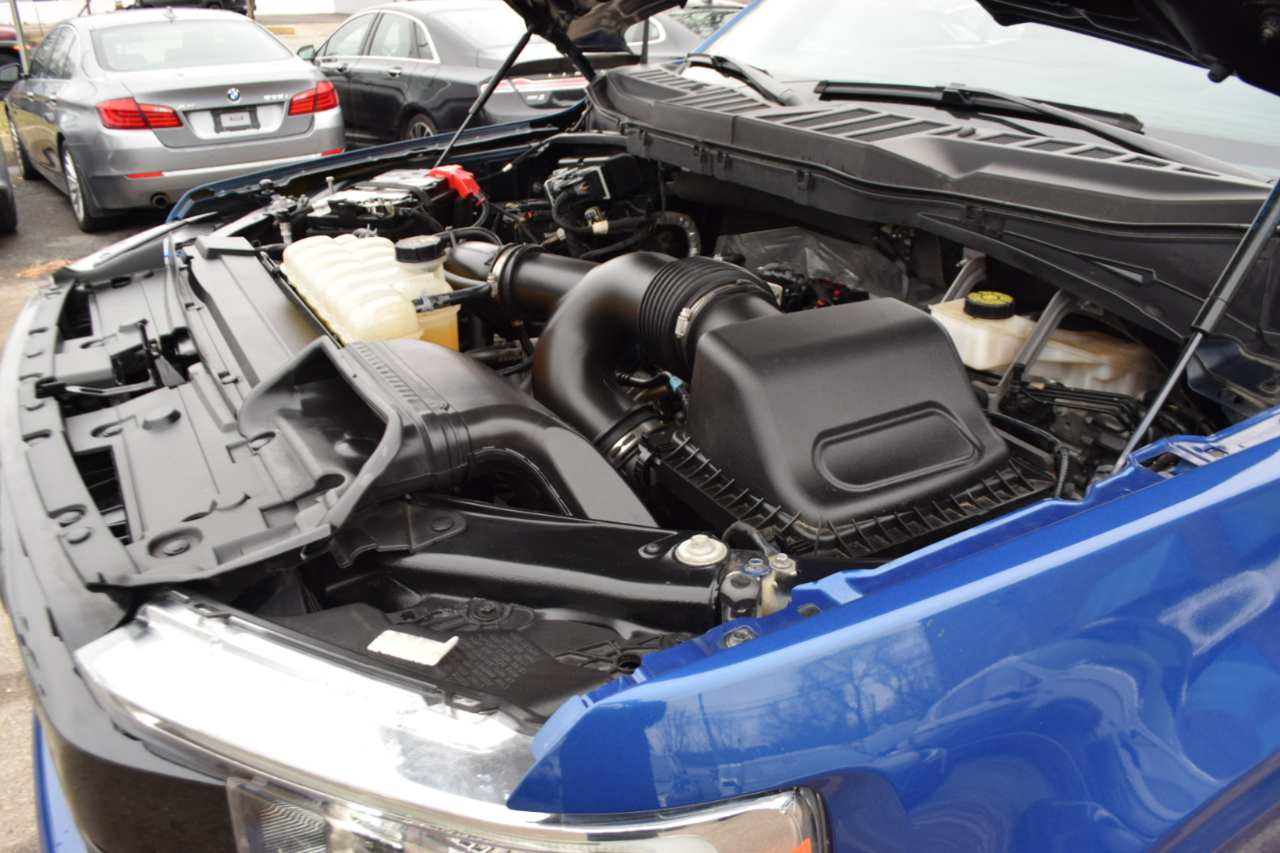 Ford F-150 Lariat 4WD SuperCrew 5.5' Box 2023