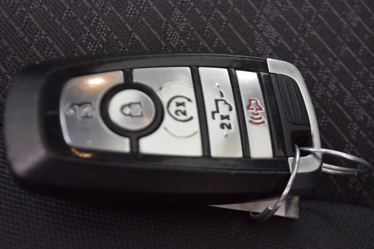 Ford F-150 Lariat 4WD SuperCrew 5.5' Box 2023