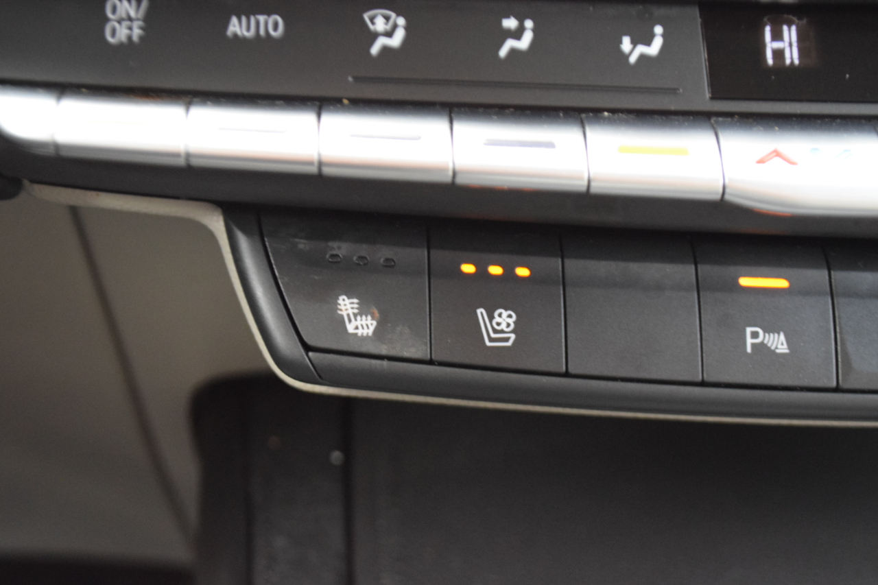 Cadillac XT4 AWD 4dr Premium Luxury 2021