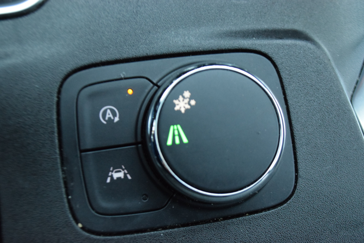 Chevrolet Traverse FWD 4dr LT Cloth w/1LT 2023