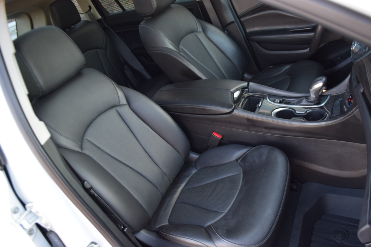 Buick Envision FWD 4dr Essence 2020