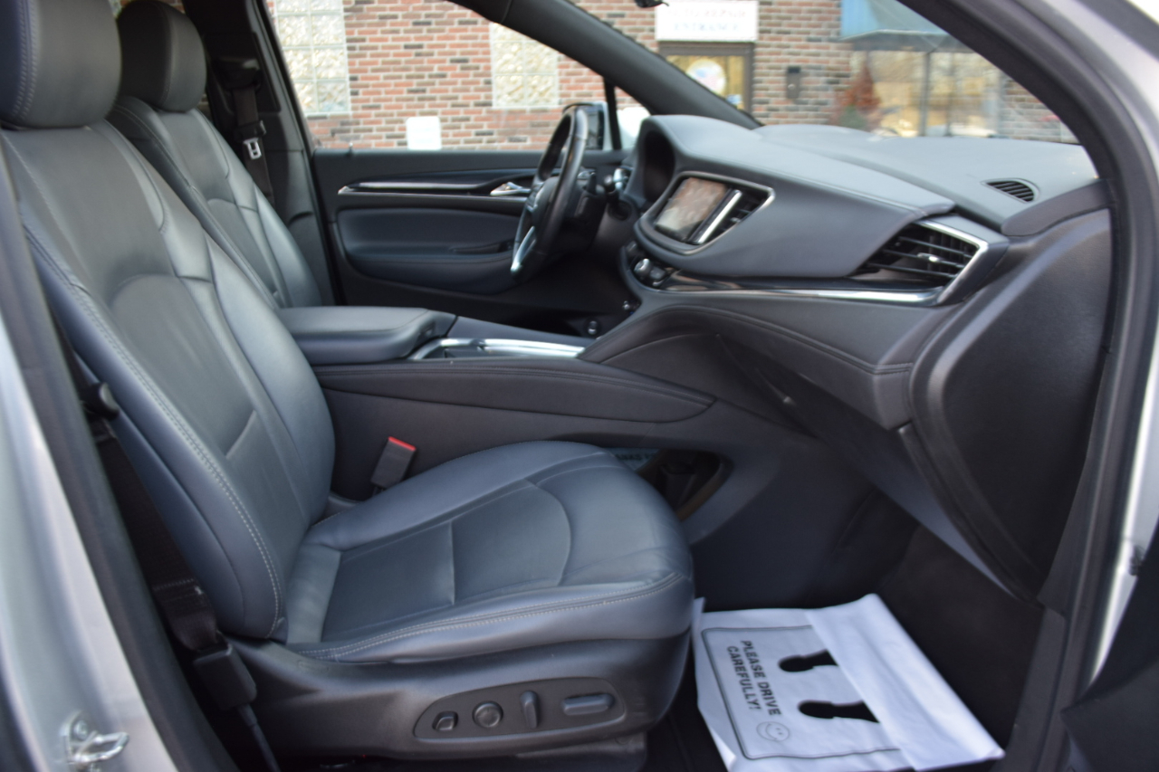 Buick Enclave FWD 4dr Premium 2022