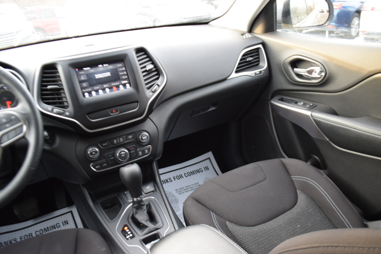 Jeep Cherokee Latitude FWD 2019