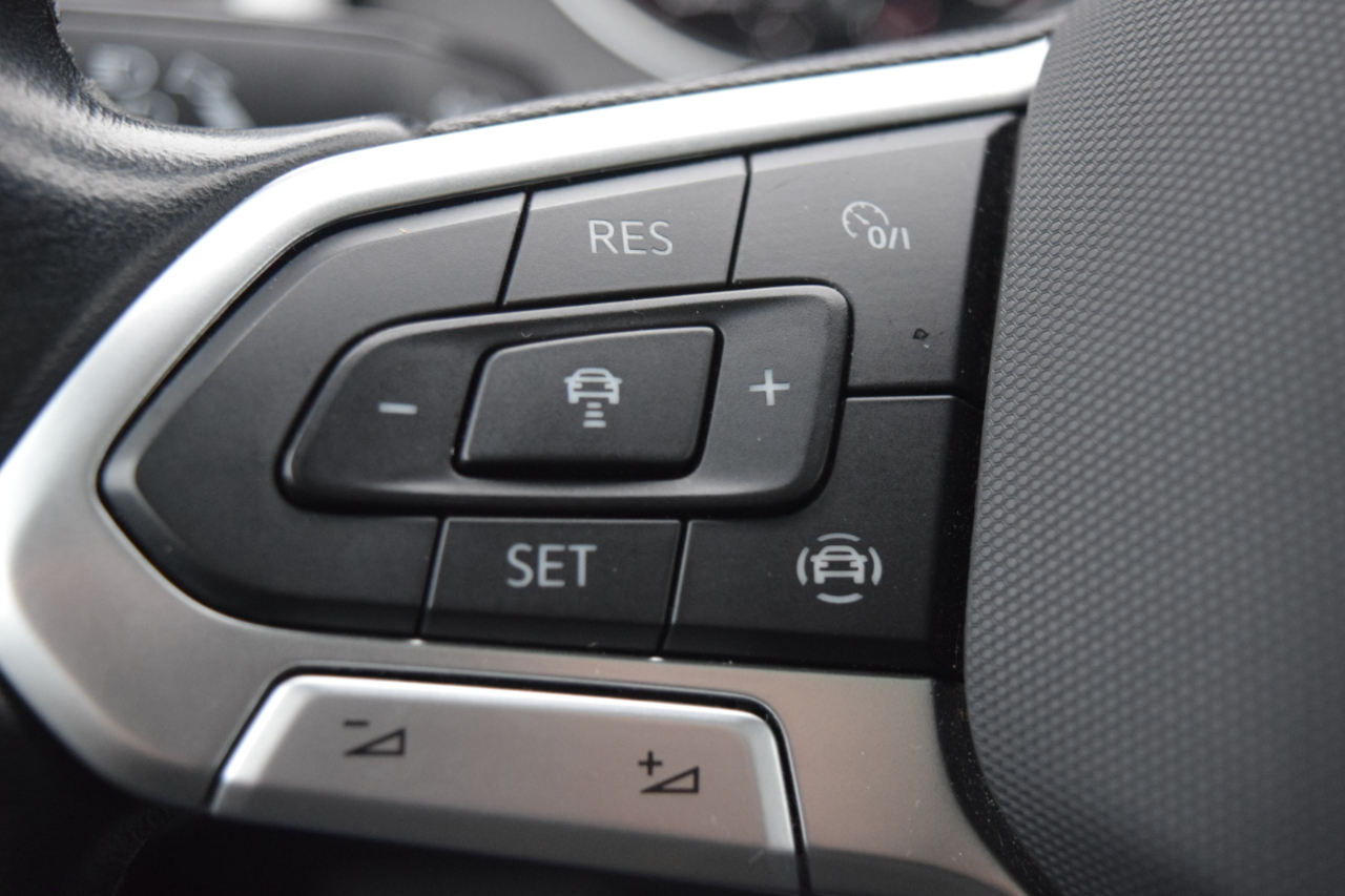 Volkswagen Atlas Cross Sport 2.0T SE w/Technology 4MOTION 2020