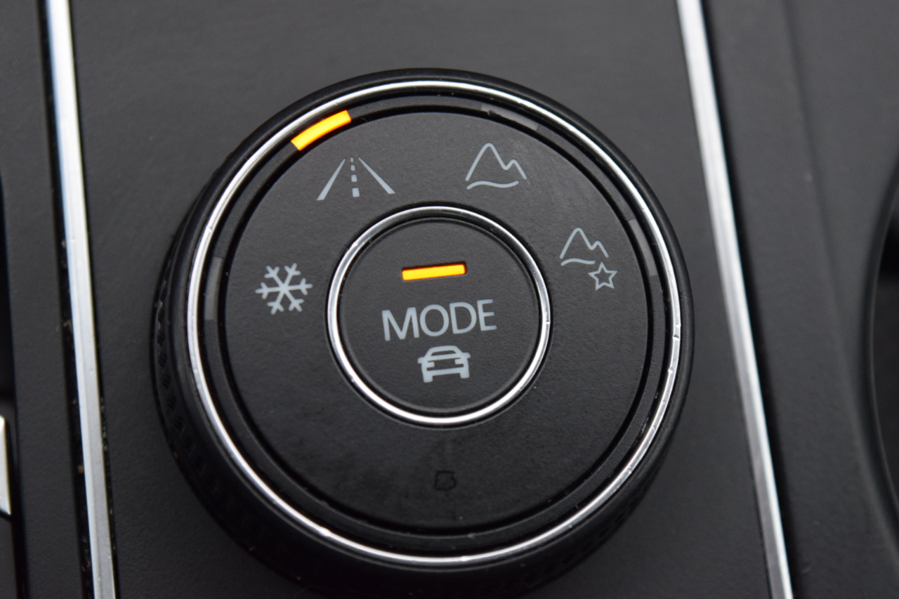 Volkswagen Atlas Cross Sport 2.0T SE w/Technology 4MOTION 2020