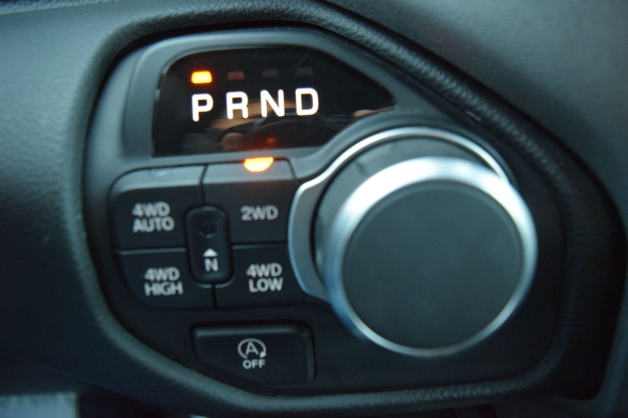 RAM 1500 Big Horn 4x4 Quad Cab 6'4" Box 2025