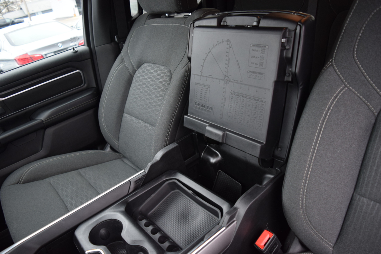 RAM 1500 Big Horn 4x4 Quad Cab 6'4" Box 2025