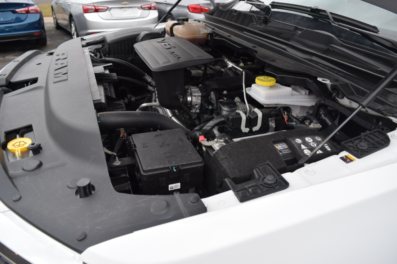 RAM 1500 Big Horn 4x4 Quad Cab 6'4" Box 2025