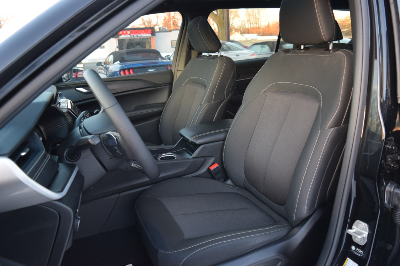 Jeep Grand Cherokee L Laredo X 4x4 2024