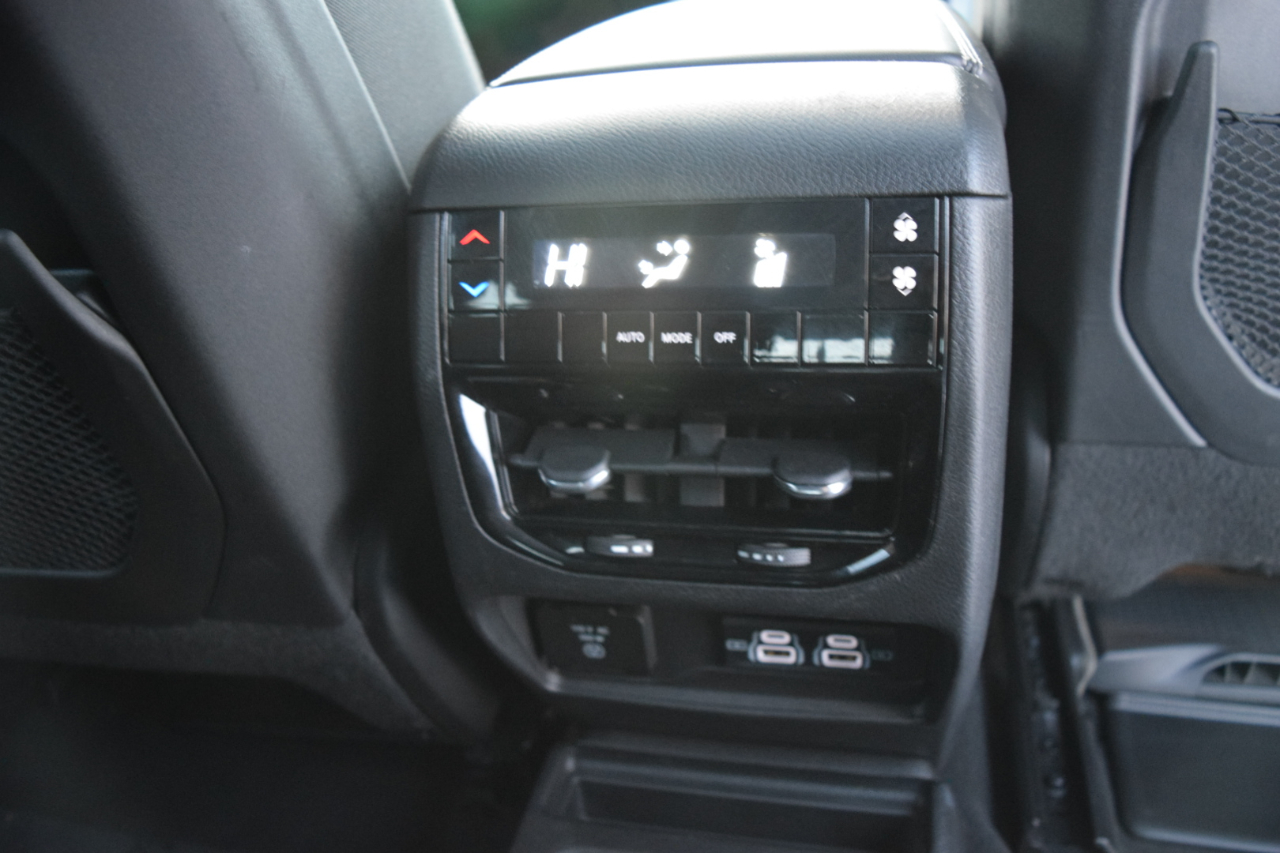 Jeep Grand Cherokee L Laredo X 4x4 2024