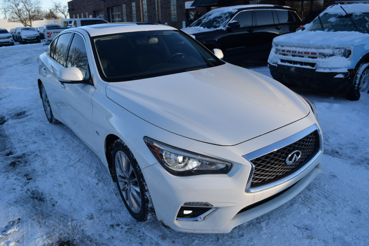 Infiniti Q50 LUXE AWD 2018