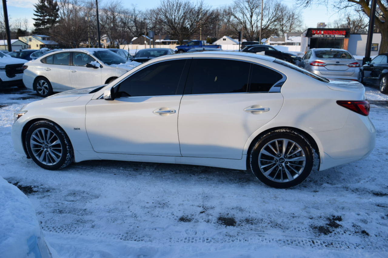 Infiniti Q50 LUXE AWD 2018