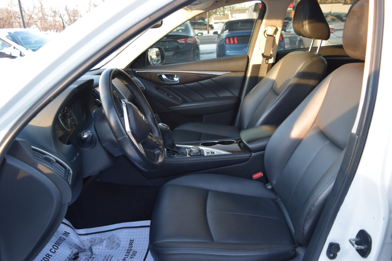 Infiniti Q50 LUXE AWD 2018