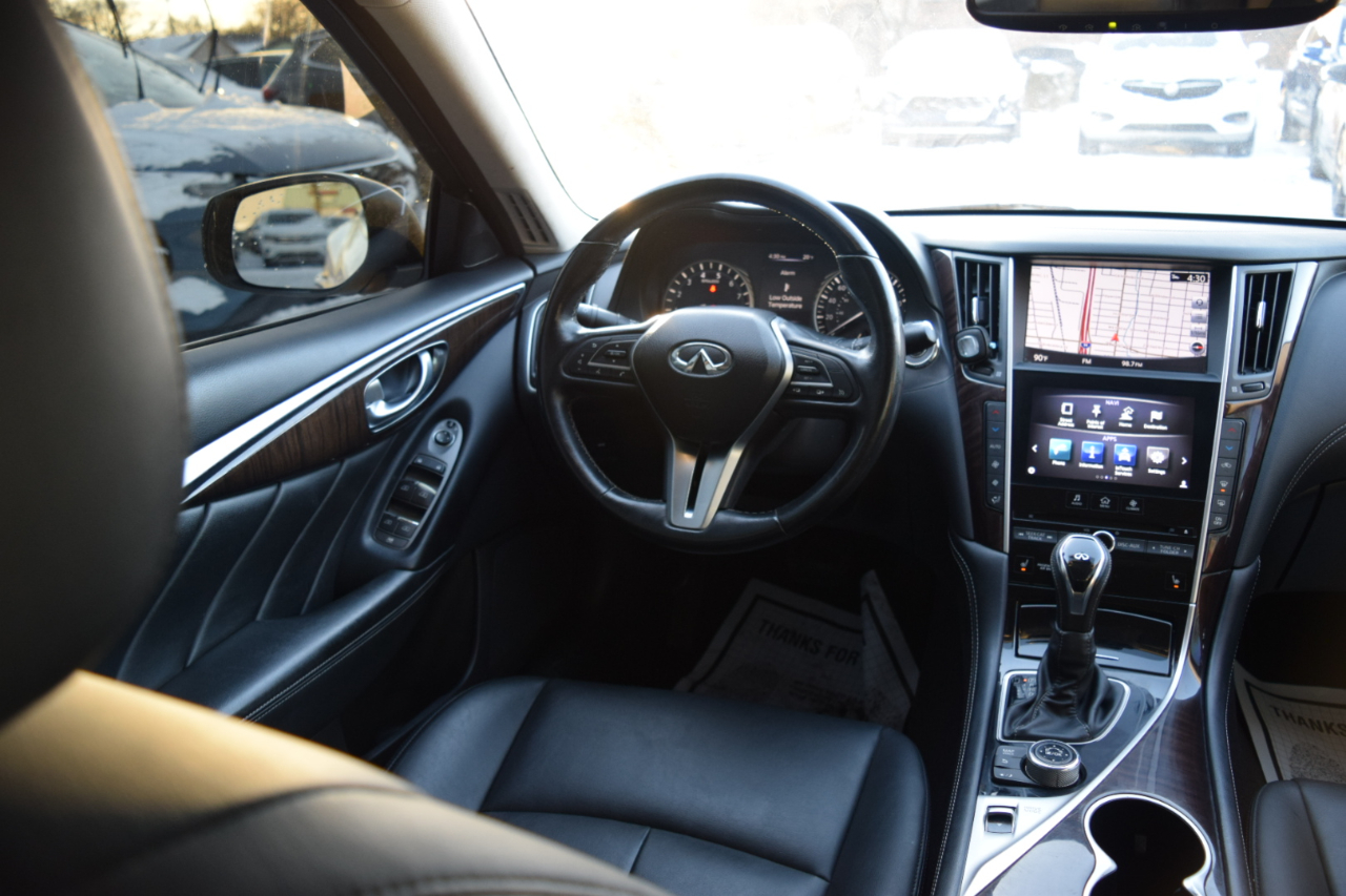 Infiniti Q50 LUXE AWD 2018